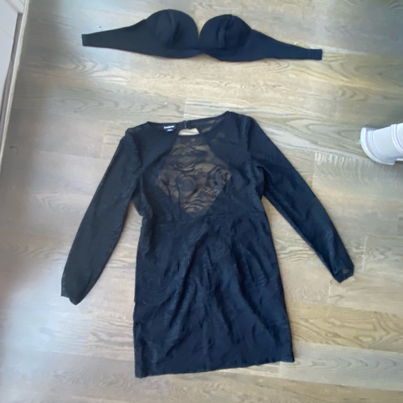 Black lace BCBG dress with detached bra - Picture 2 of 5